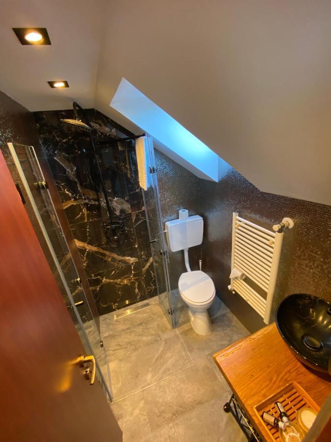 ホテル Casa Lucky Rîşnov エクステリア 写真